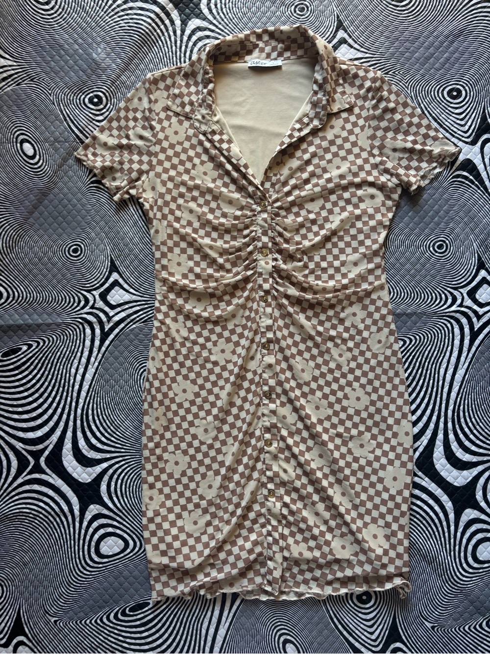 Neutral Beige Checkered Ruched Button-Front Tunic
